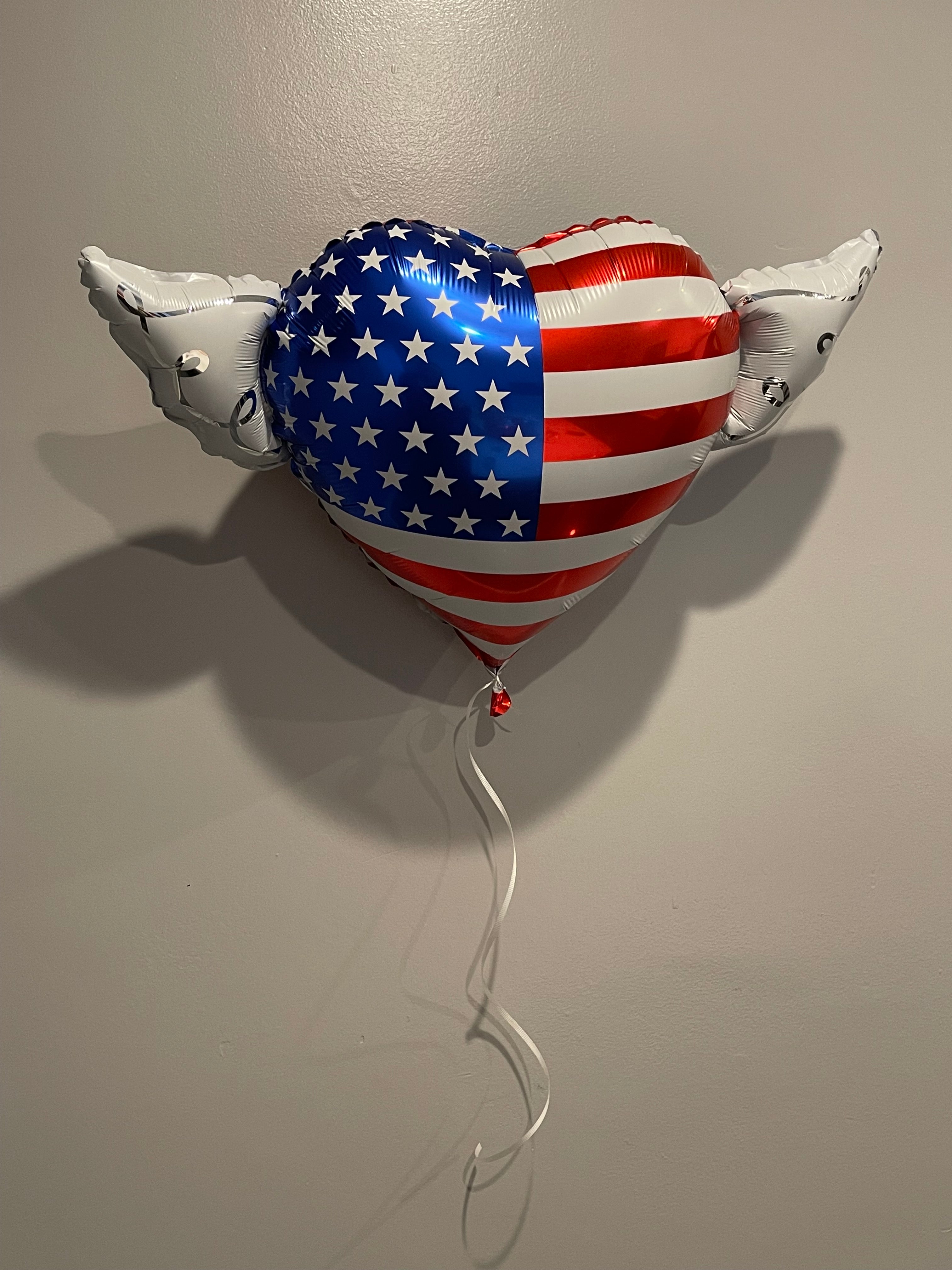USA Flag Memorial Balloon – Heart Shaped with Angel Wings Patriotic Graveside Tribute