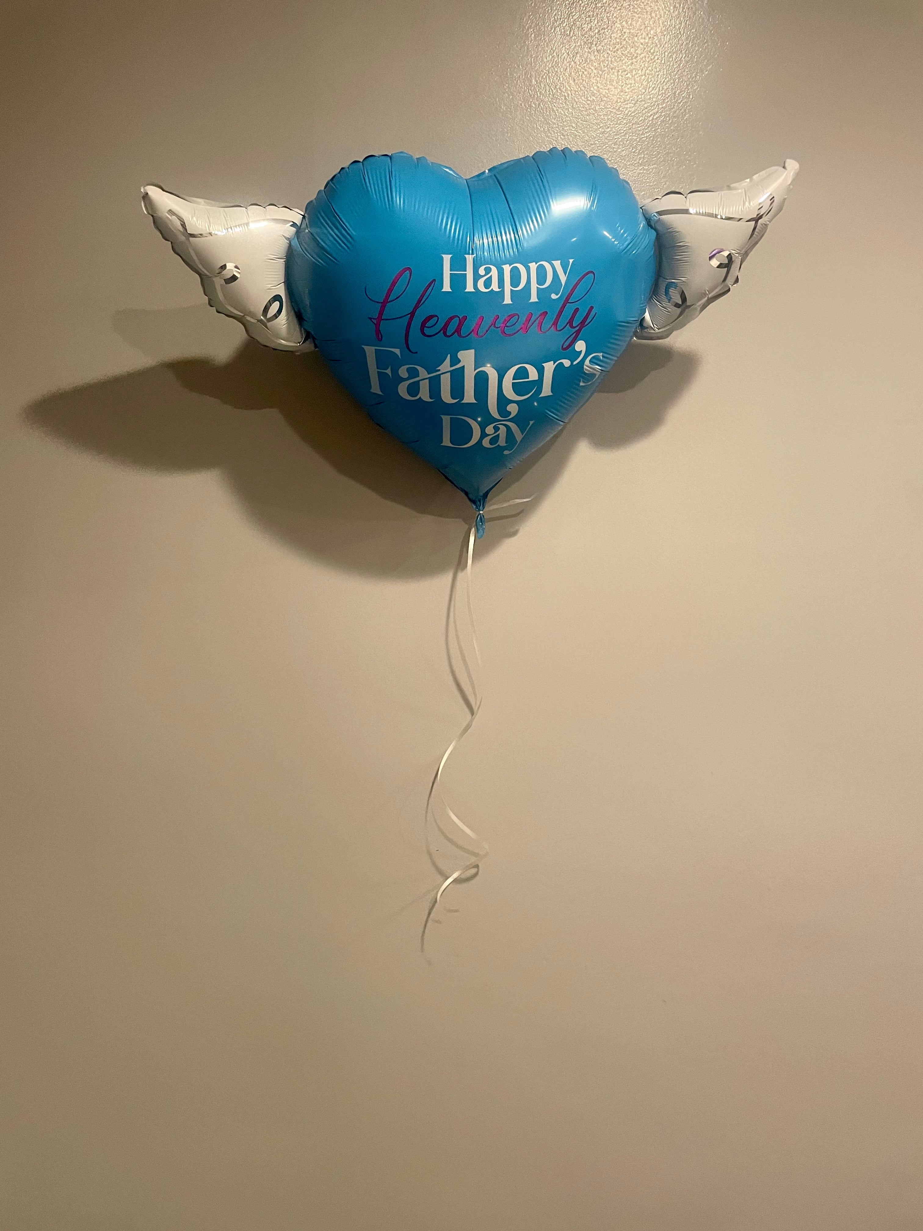 Happy Heavenly Father's Day Memorial Balloon – Heart Shaped with Angel Wings Graveside Tribute
