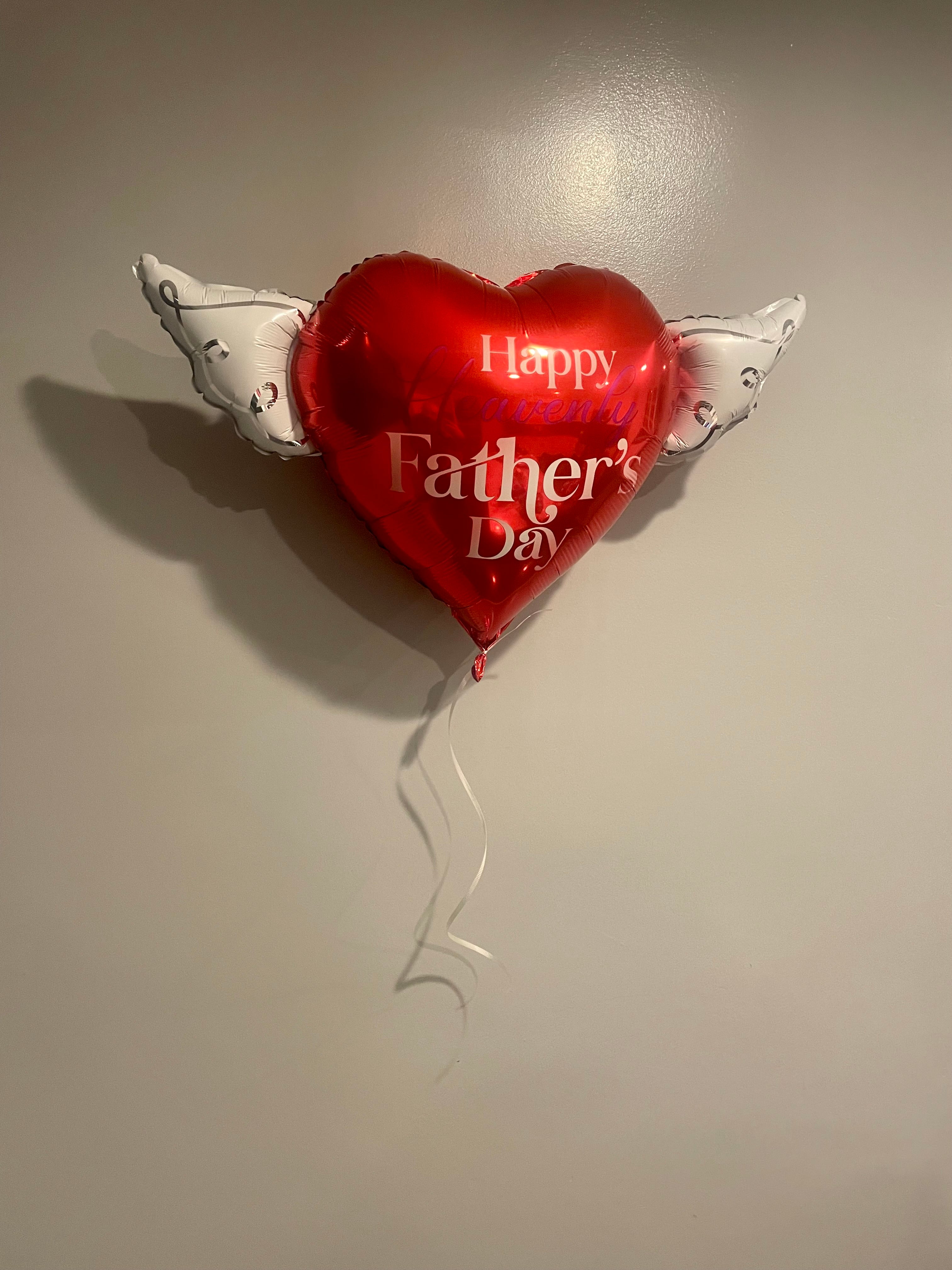 Happy Heavenly Father's Day Memorial Balloon – Heart Shaped with Angel Wings Graveside Tribute